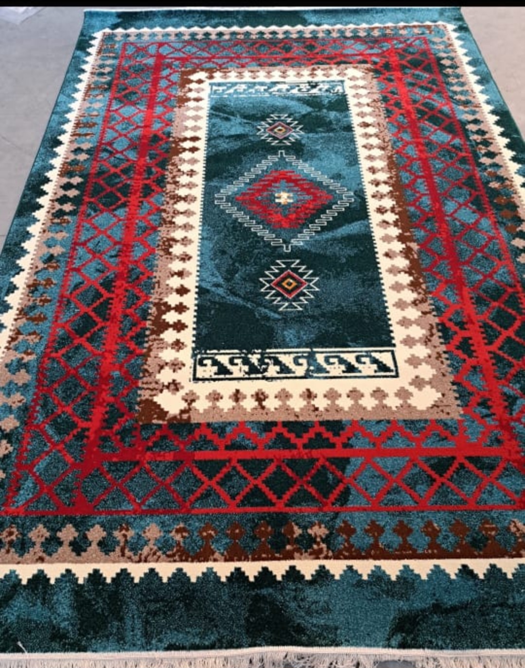 فرش 2/30*1/5   ستاره کویر یزدگروه شاهسون